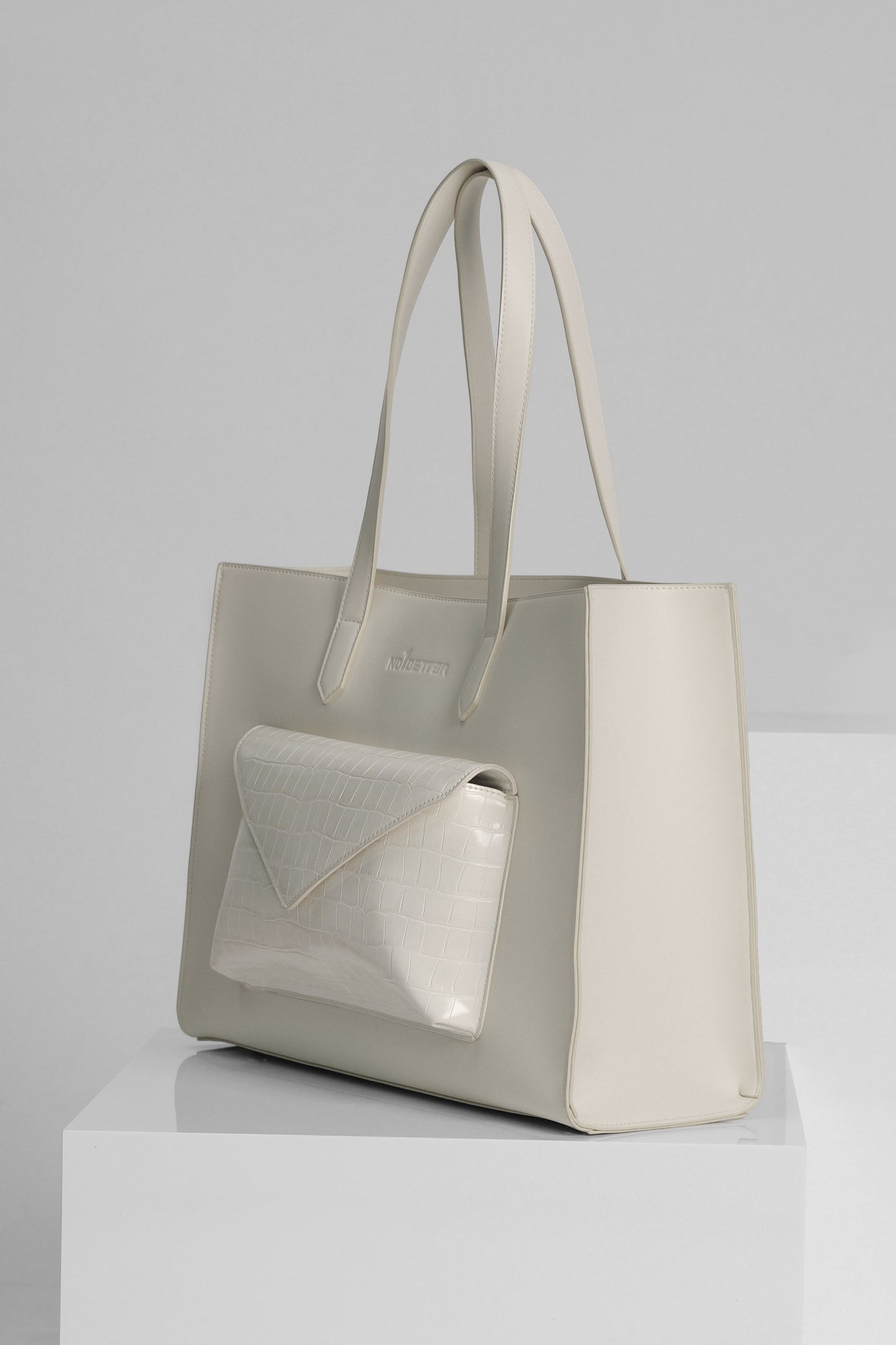 "TOTE LA SEMAINE" - WHITE